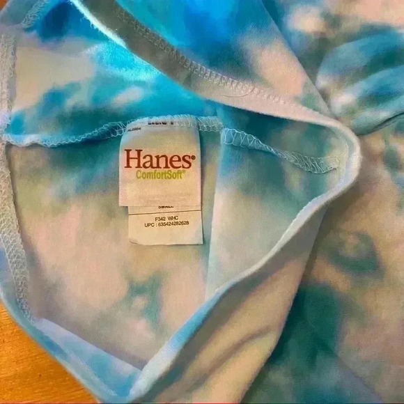 Tie dye Gap waffle shirt with capris - Picture 6 of 7